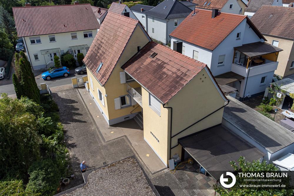 Immobilienbewertung Einfamilienhaus mit Zwischenbau, Anbau, Remise und Garage, Rheinland-Pfalz
